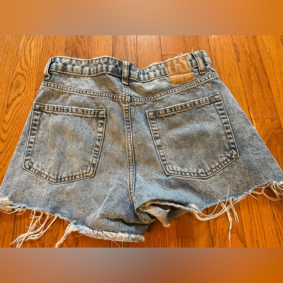 Zara 
Short jeans - Picture 2 of 3